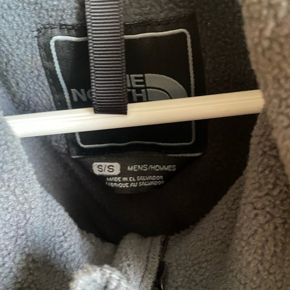 Men’s North Face Vest - Picture 4 of 5